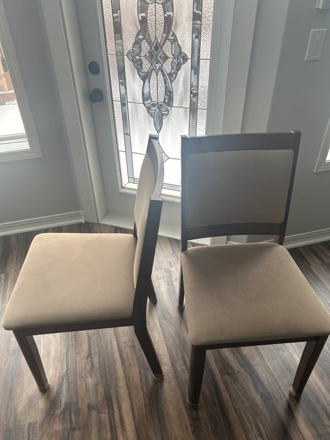 Set of 8 Dining Chairs