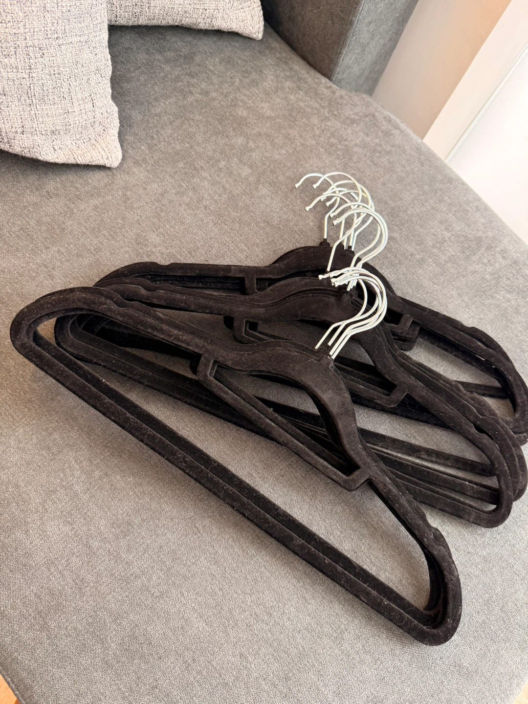 Black Velvet Hangers - Set of 30 - photo 3