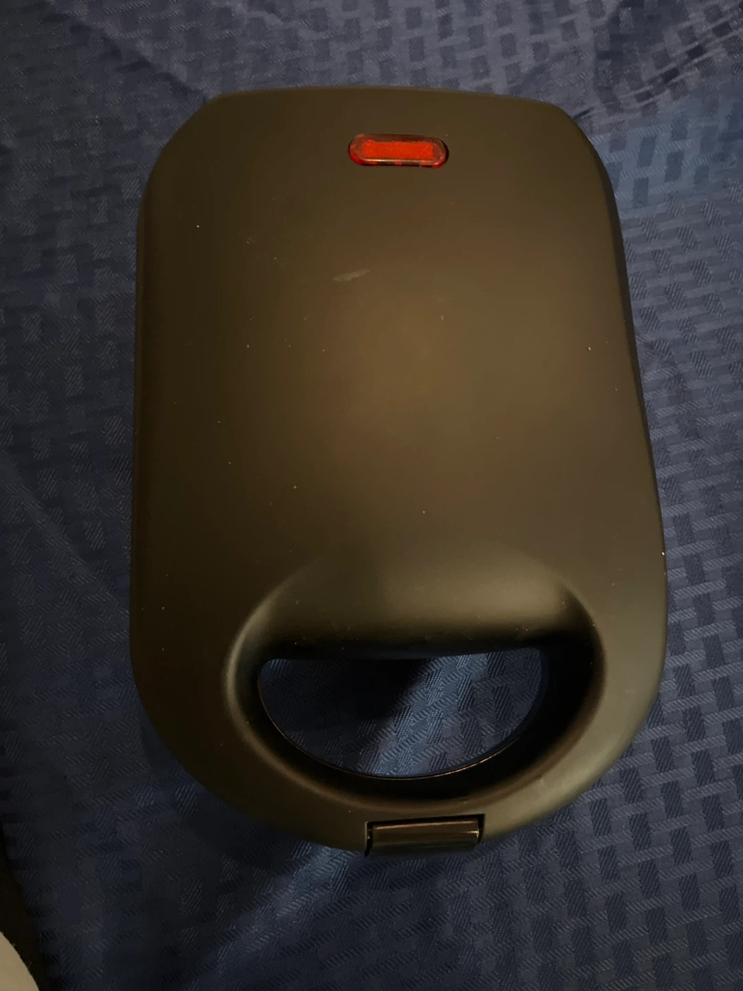 MOVING SALE ‼️ Black Waffle Maker - photo 2