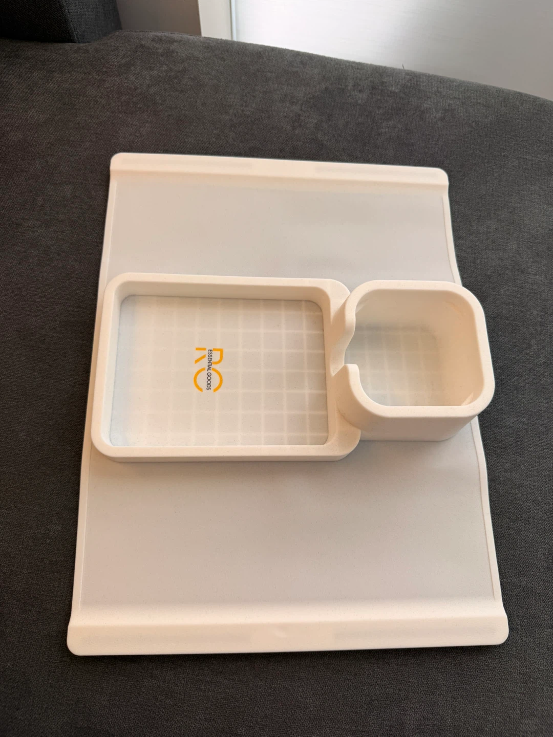 Sofa armrest tray - white silicone - photo 2