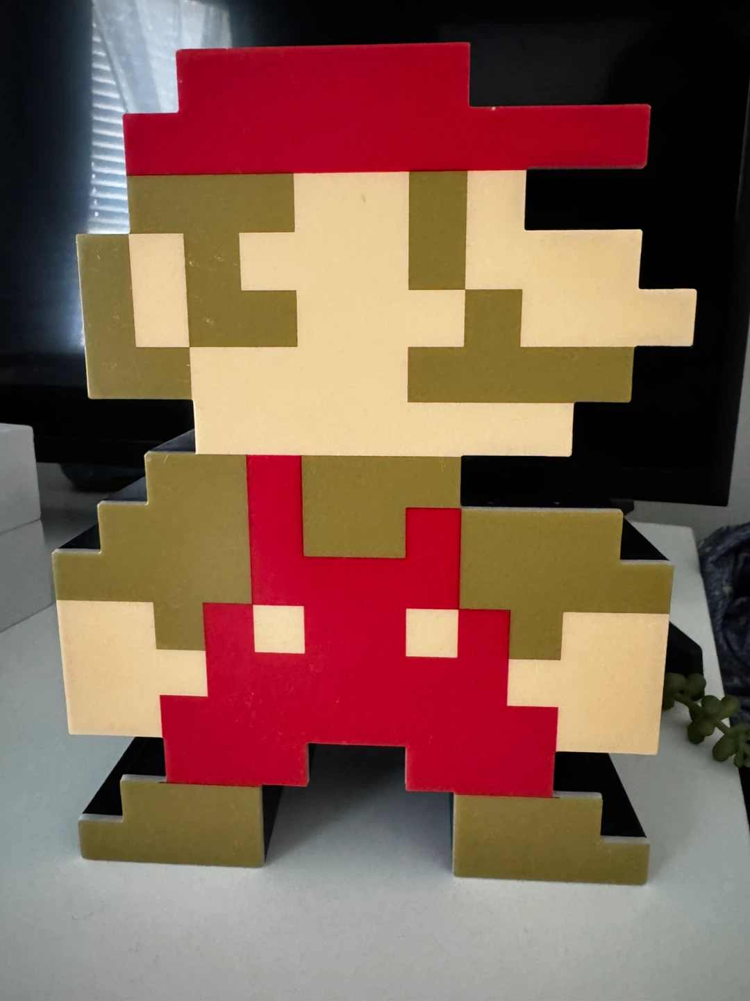 8-Bit Mario Pixel Art Lamp - photo 2