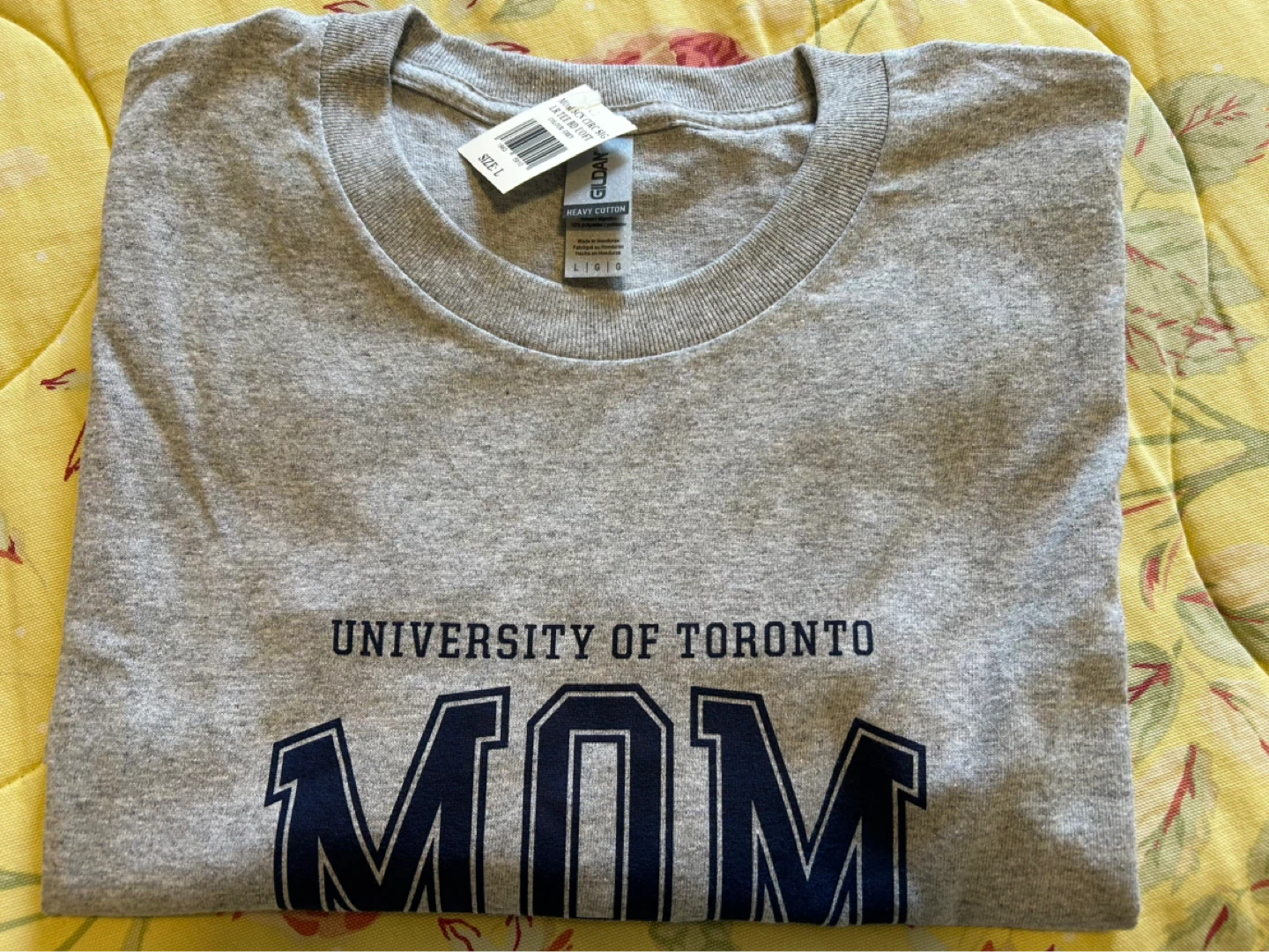 University of Toronto Mom T-Shirt - photo 2
