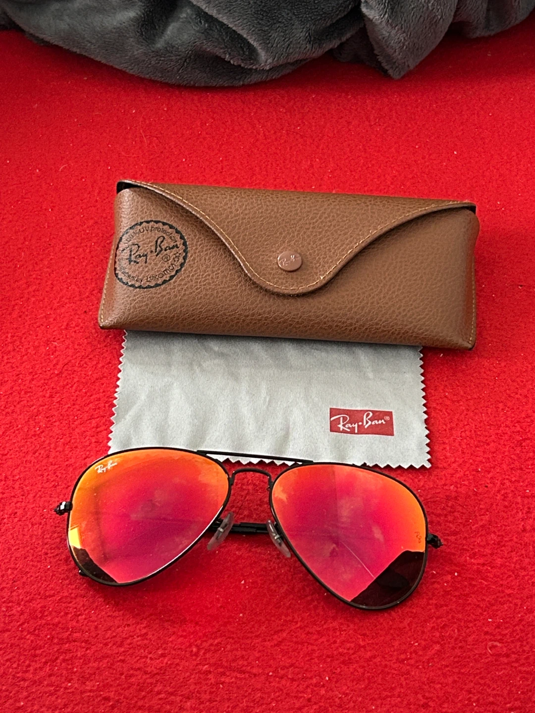 Ray-Ban Aviator Sunglasses with Case