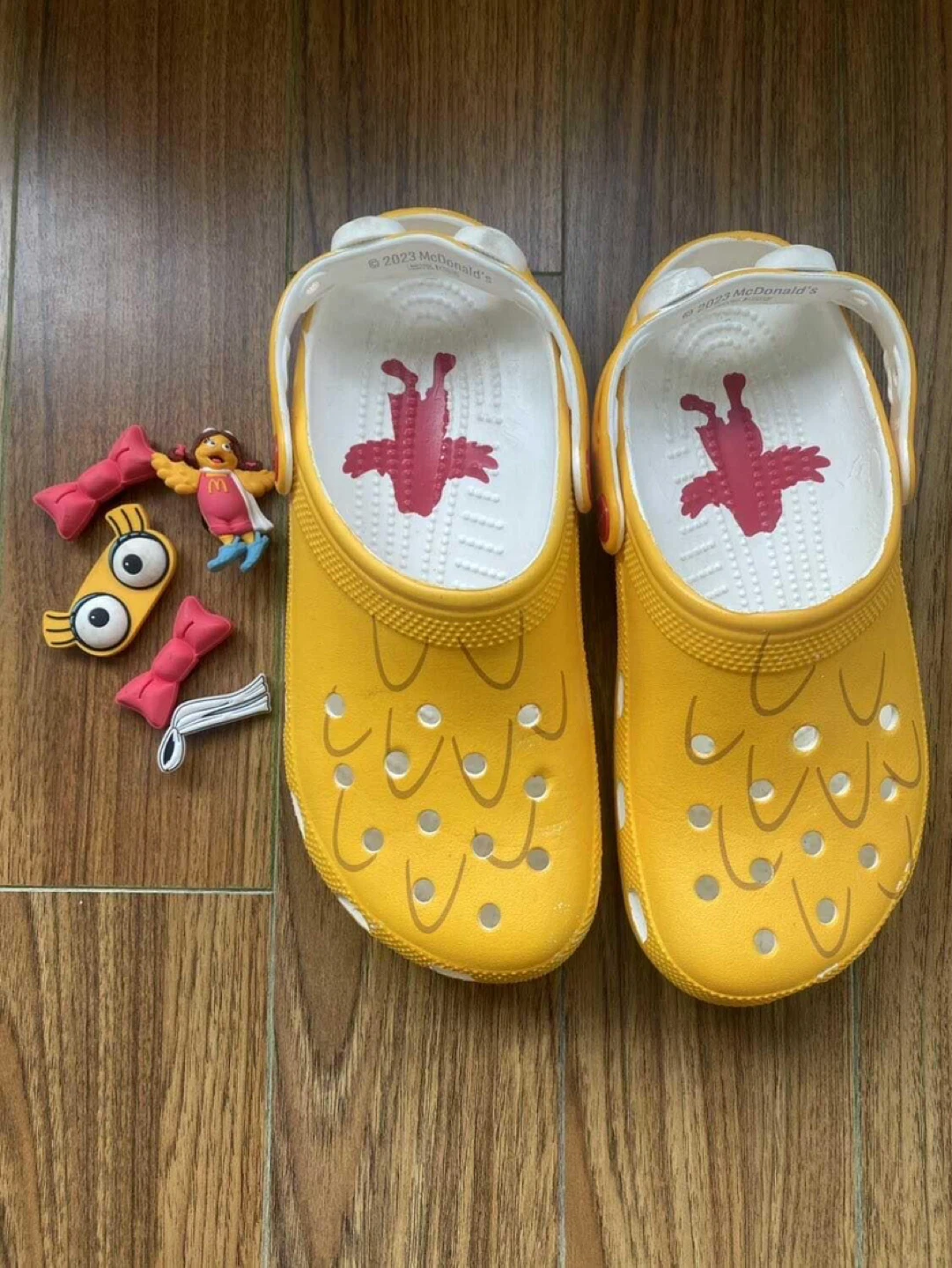 McDonald's x Crocs Yellow Clogs with Charms - photo 2