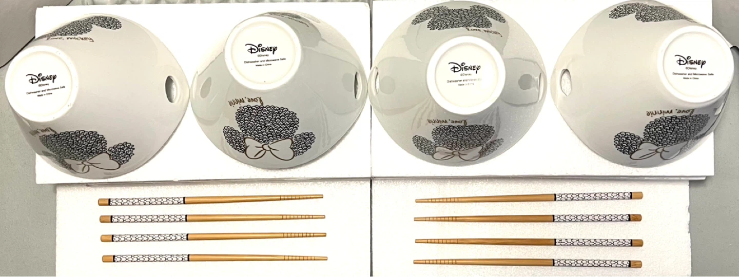 Disney “Mickey and Minnie” Ramen Bowls with Chopsticks - photo 3