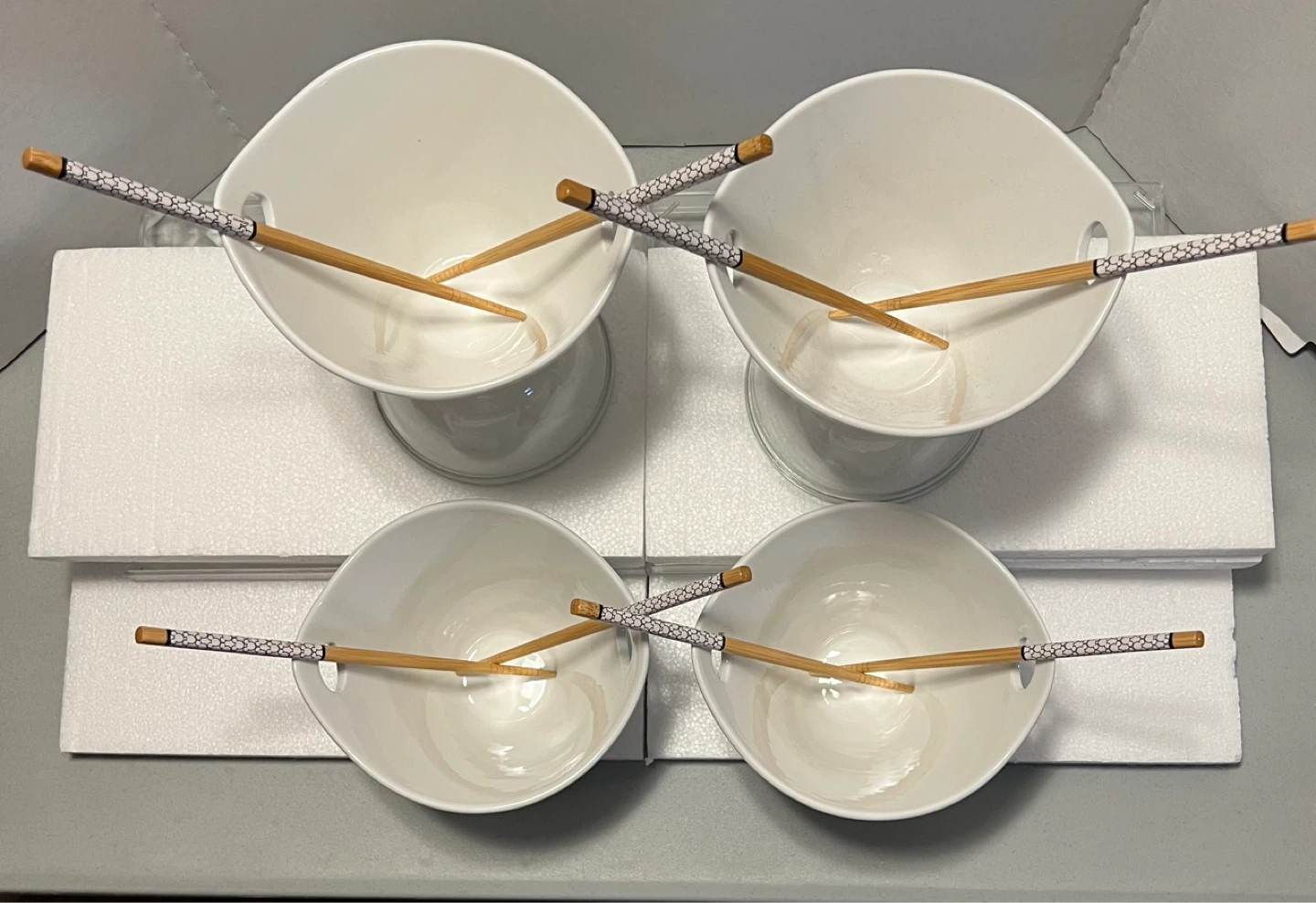 Disney “Mickey and Minnie” Ramen Bowls with Chopsticks - photo 2