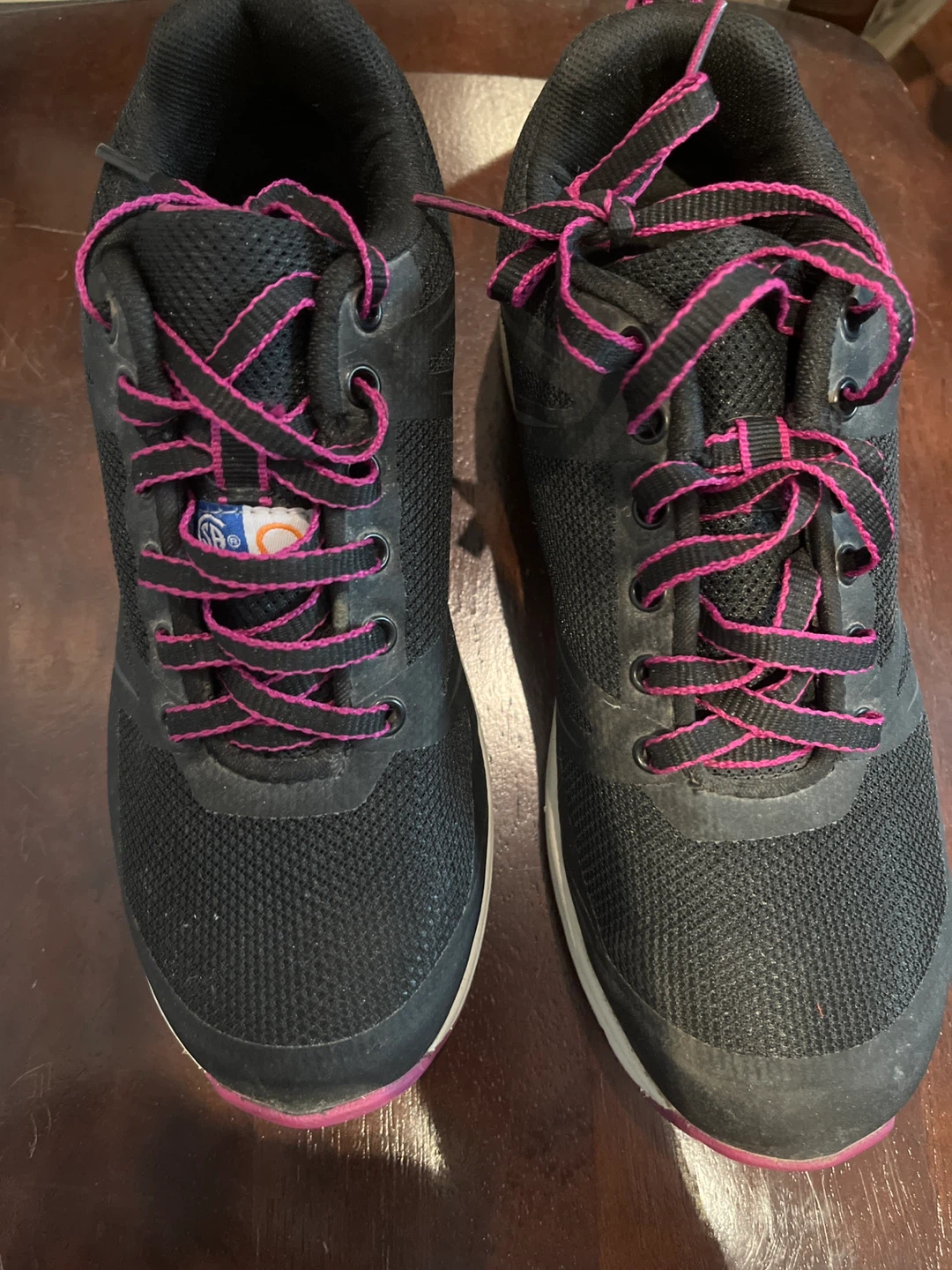 MOVING SALE ‼️ Workload Black & Pink Shoes Size 8