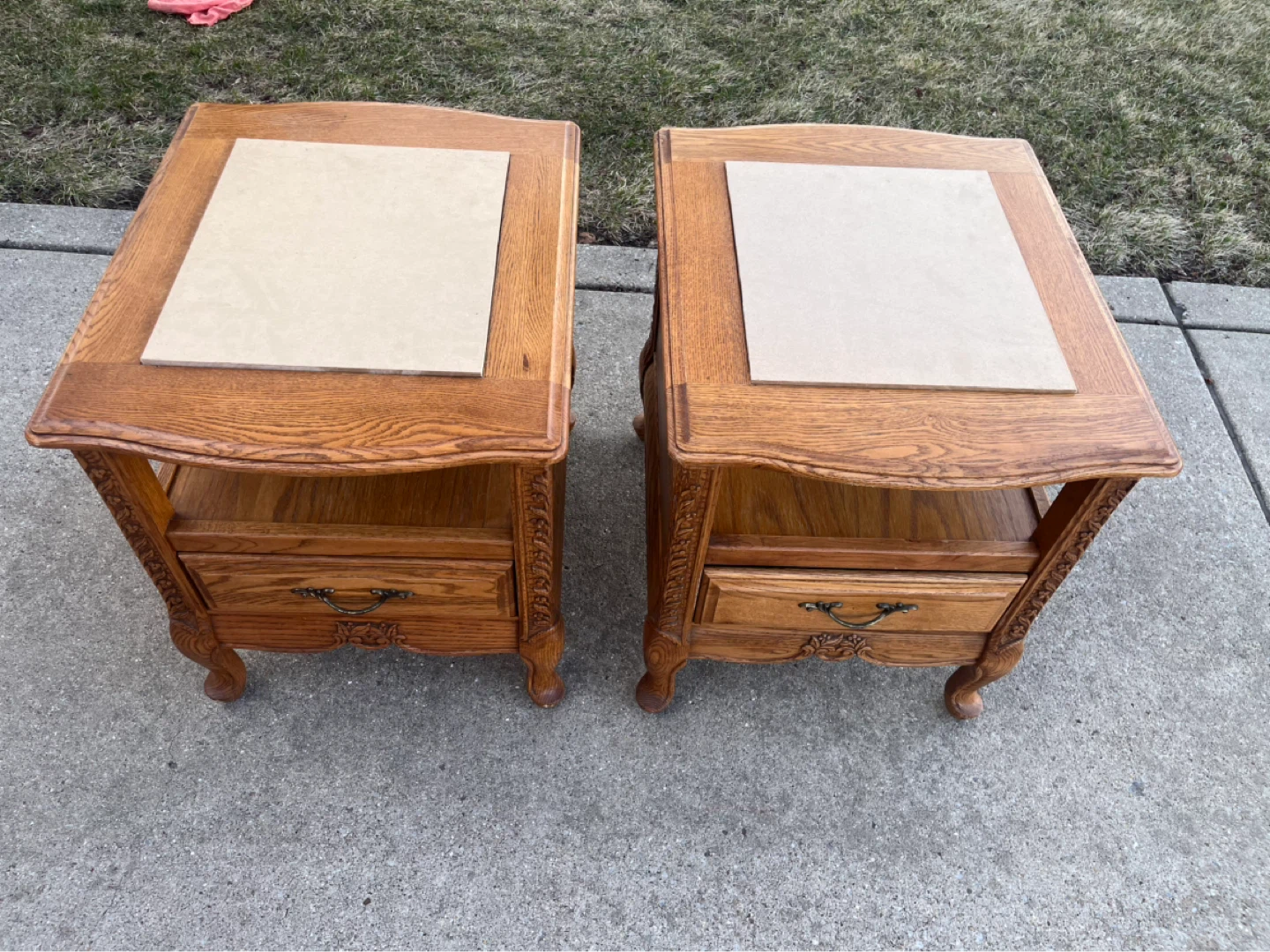2 Wood Nightstands - photo 3