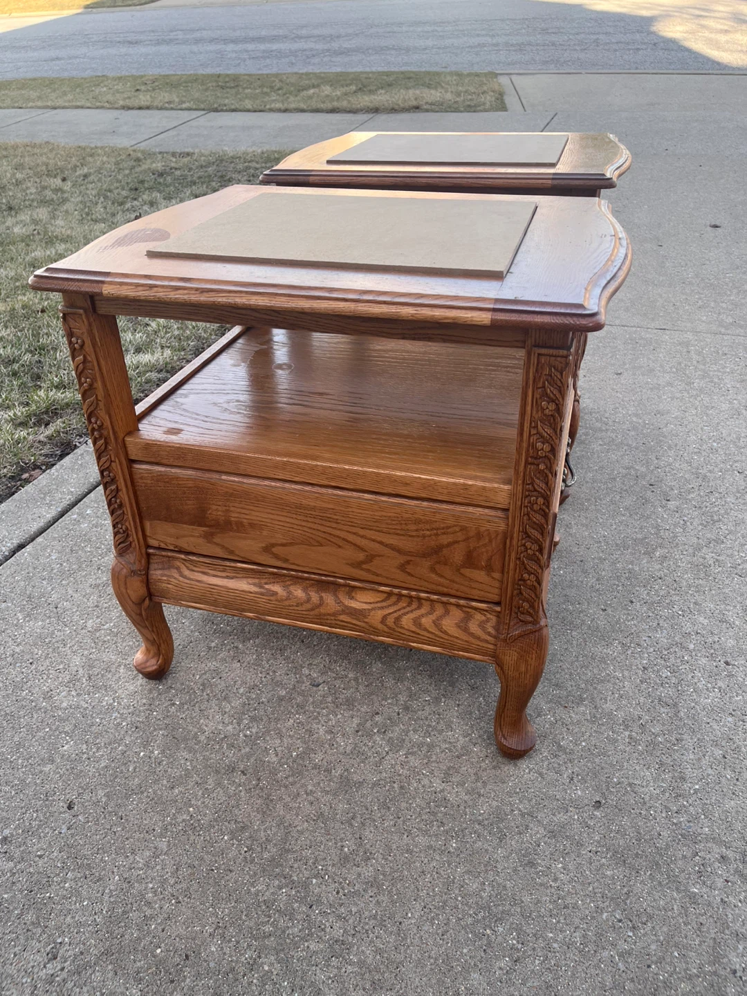 2 Wood Nightstands - photo 4