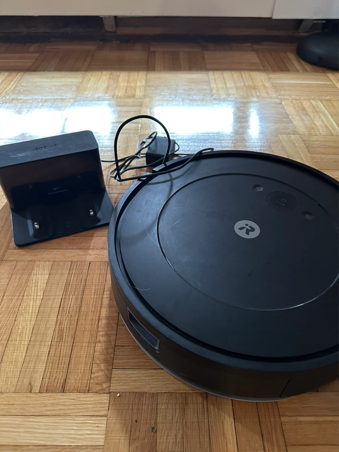 iRobot Roomba Robot Vacuum with Charging Dock - photo 2