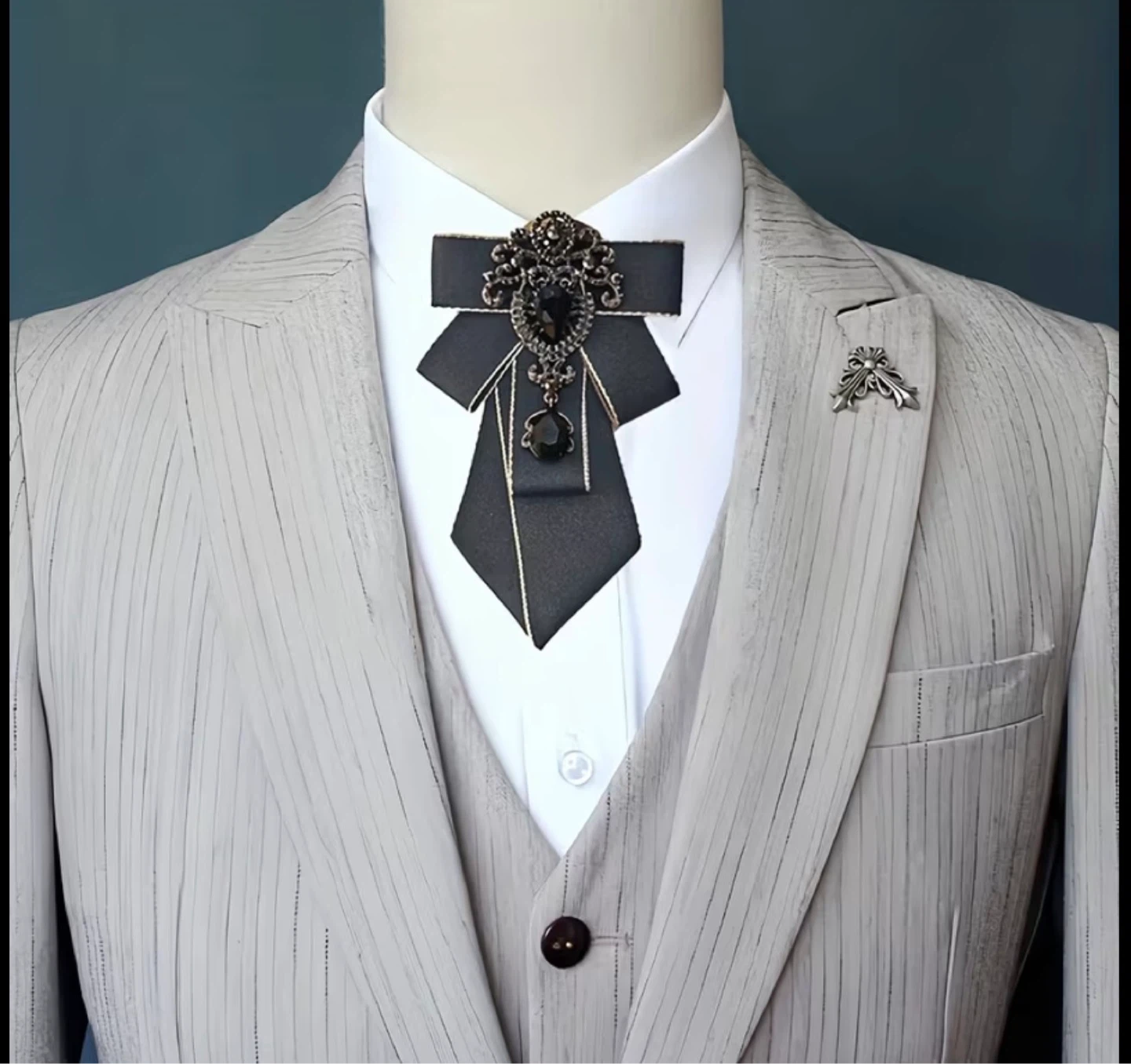 Rhinestone Bowtie Brooch (The whole lot for a single price) $100 - photo 3