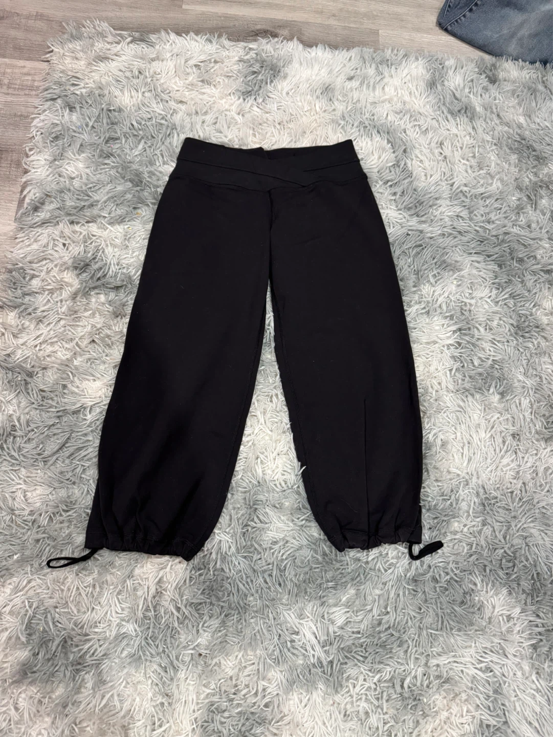 Lululemon Black Cropped Pants