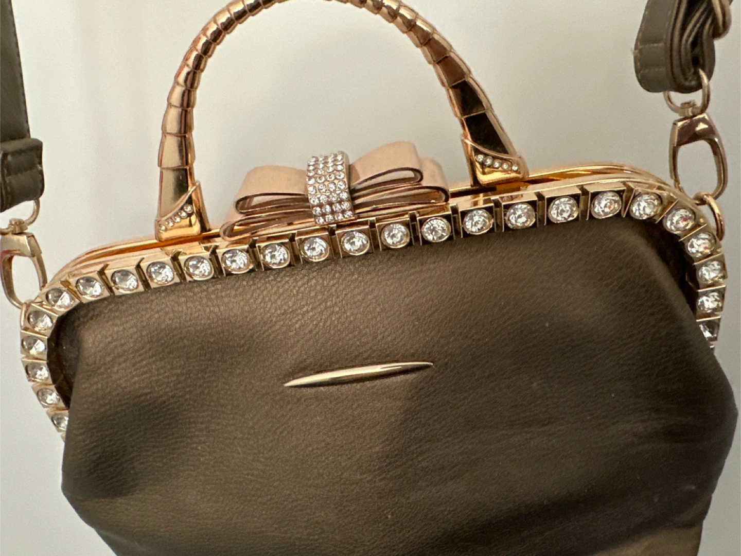 Bronze Faux Leather Kiss Lock Handbag with Rhinestone Bow - photo 4