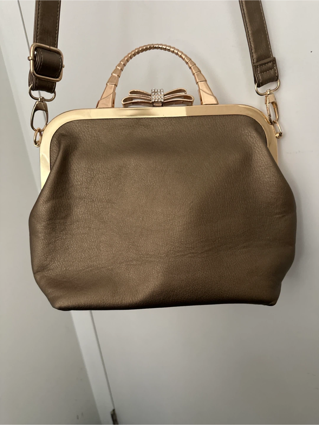 Bronze Faux Leather Kiss Lock Handbag with Rhinestone Bow - photo 5