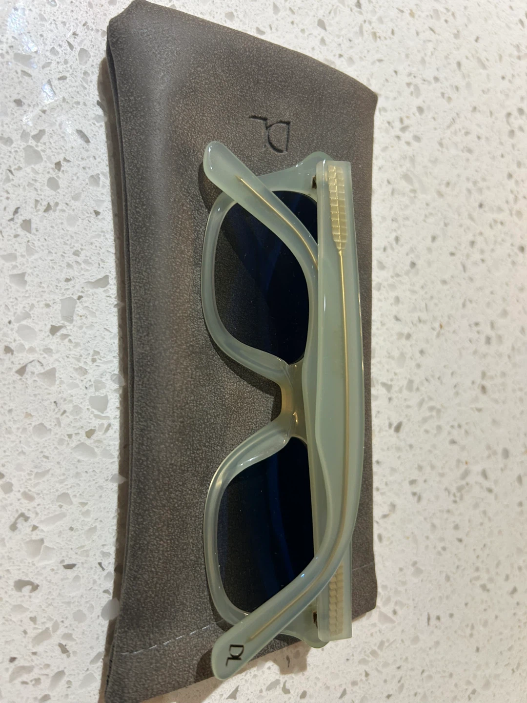 DL Sunglasses with Case - photo 2