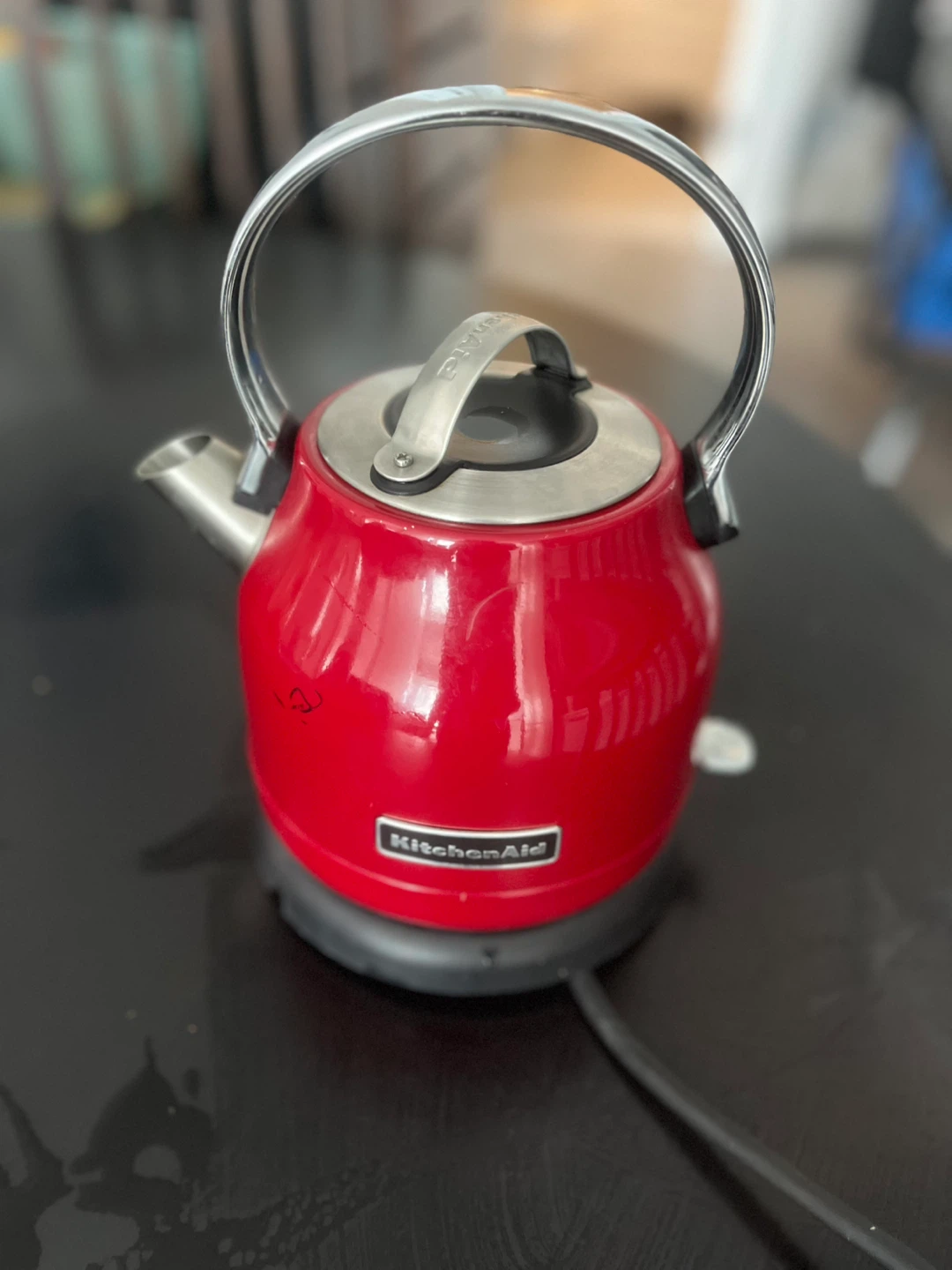 KitchenAid Electric Kettle - Red