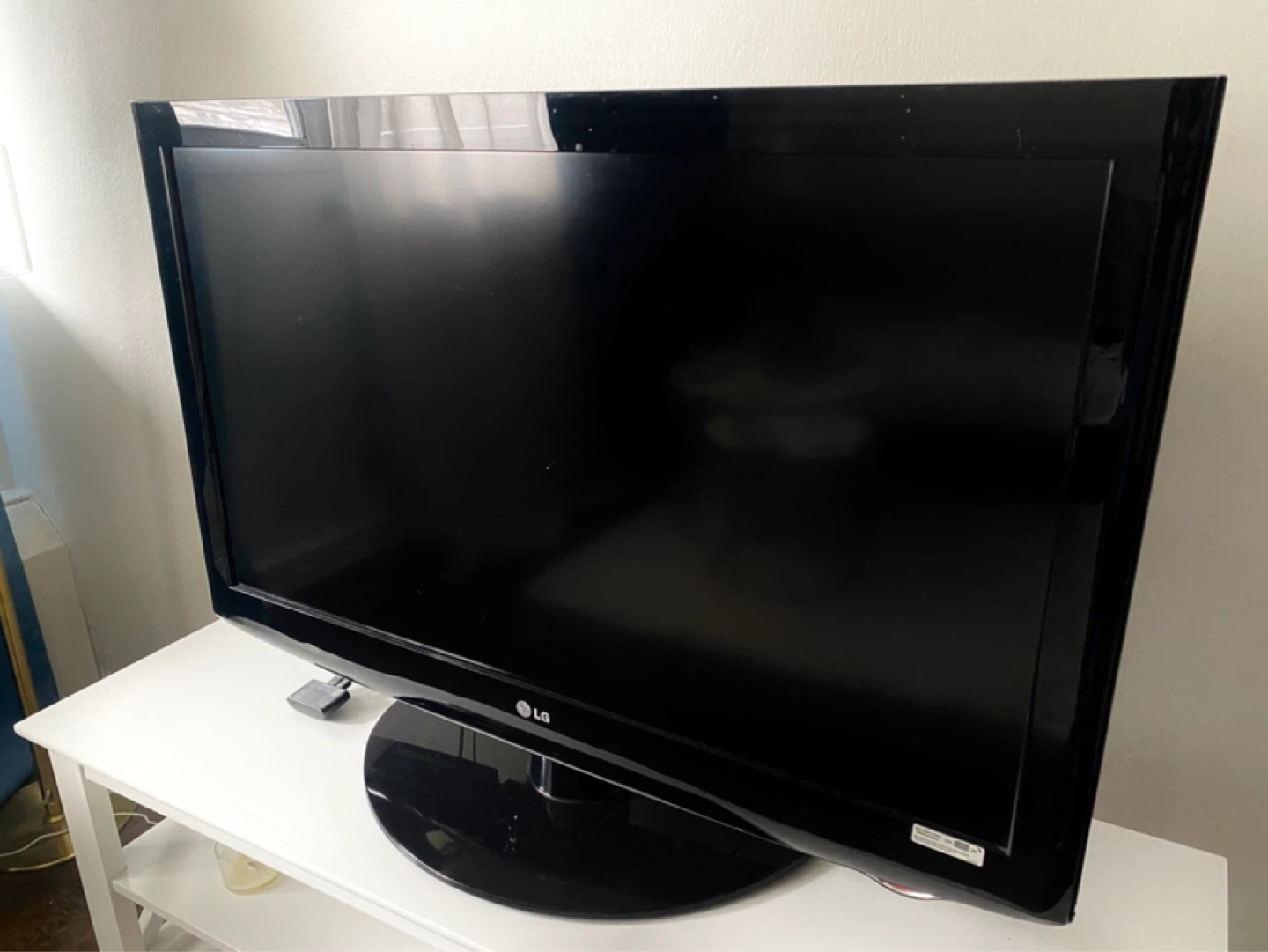 LG Black Flat Screen TV (Roku Included)