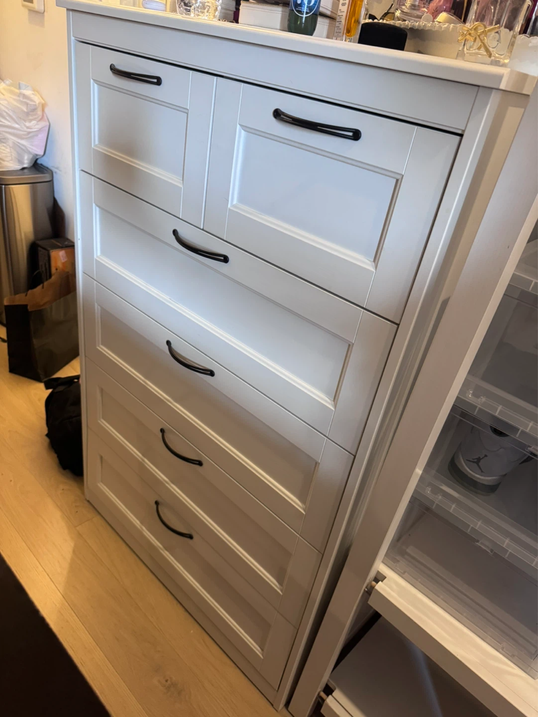 White 6-Drawer Dresser