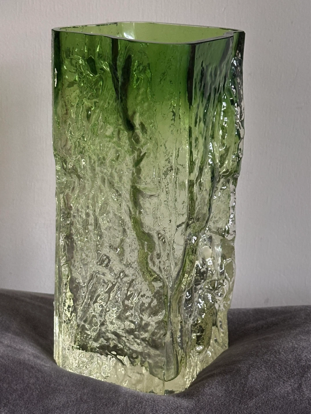 Glass Vase by Kai Blomqvist for Kumela, Finland. 1970s