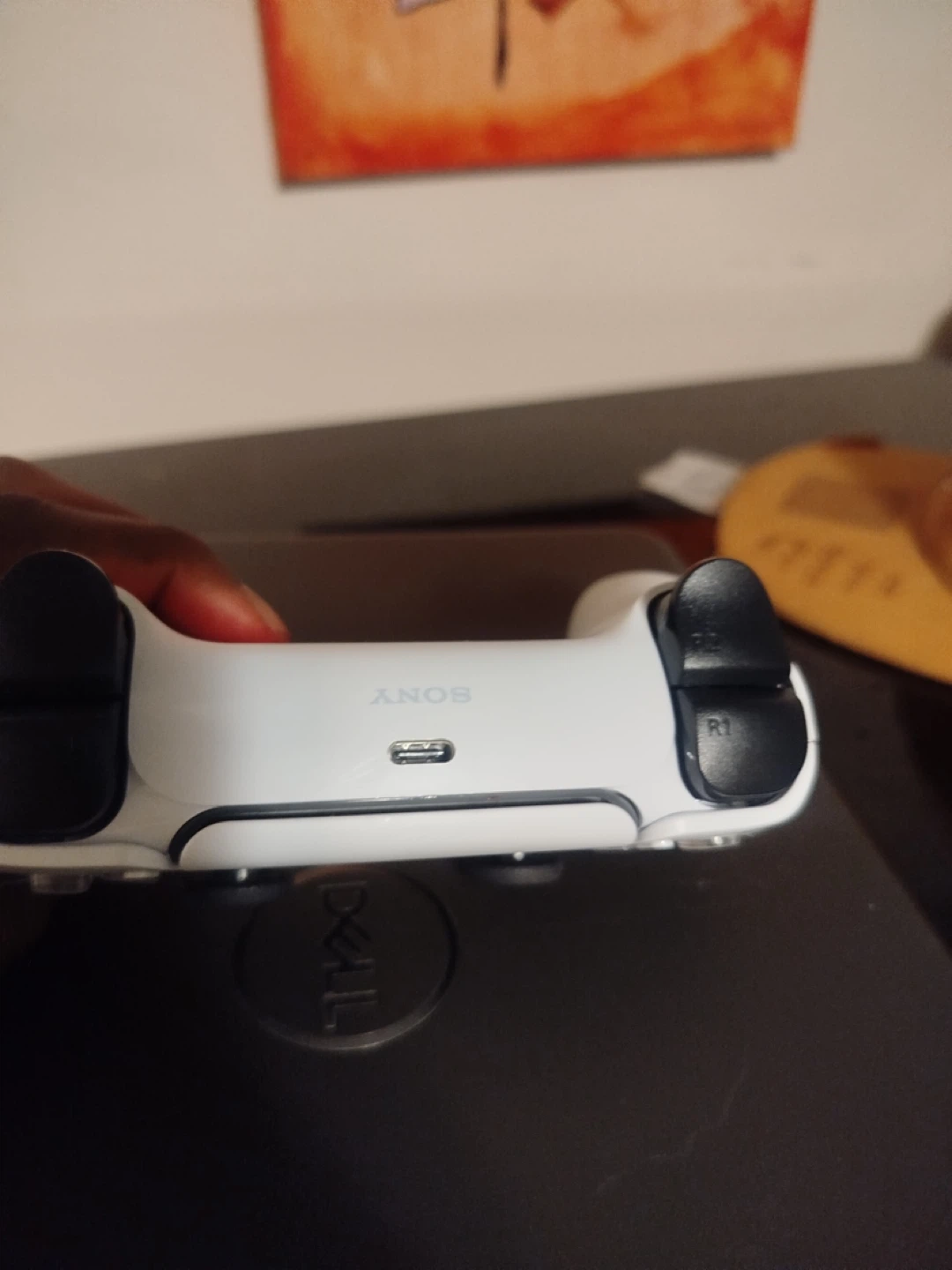 Sony PlayStation 5 DualSense Wireless Controller - White - photo 4