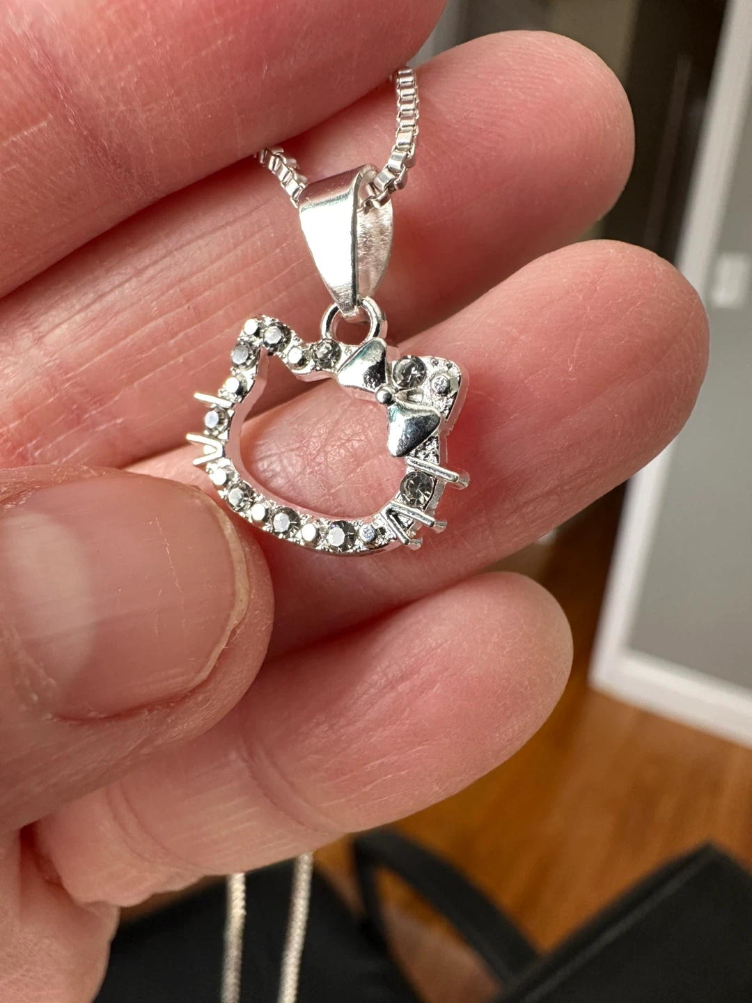 Sparkly Hello Kitty Necklace - photo 2