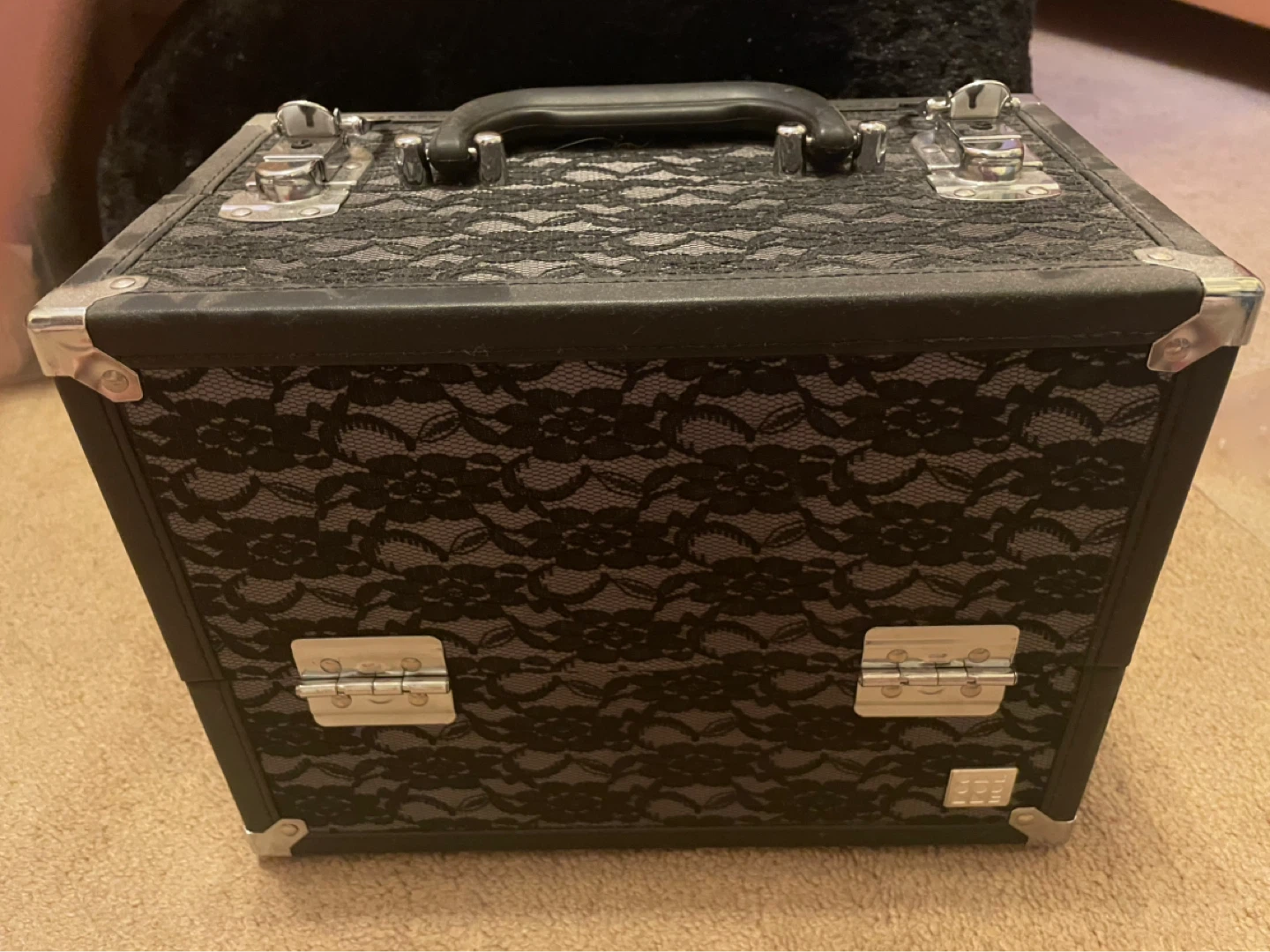 Black Lace Makeup Train Case - photo 3