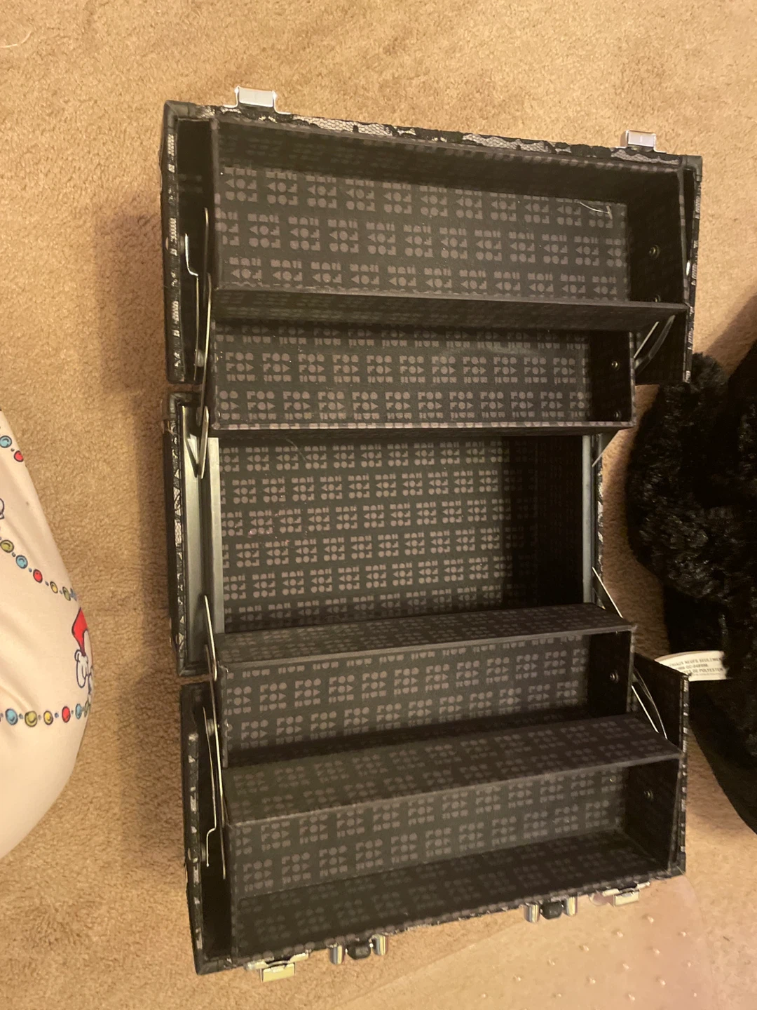 Black Lace Makeup Train Case - photo 4