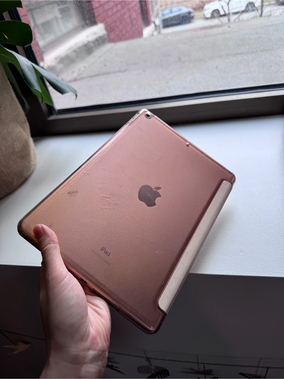 Apple iPad 7th Generation 32GB Rose Gold - photo 2