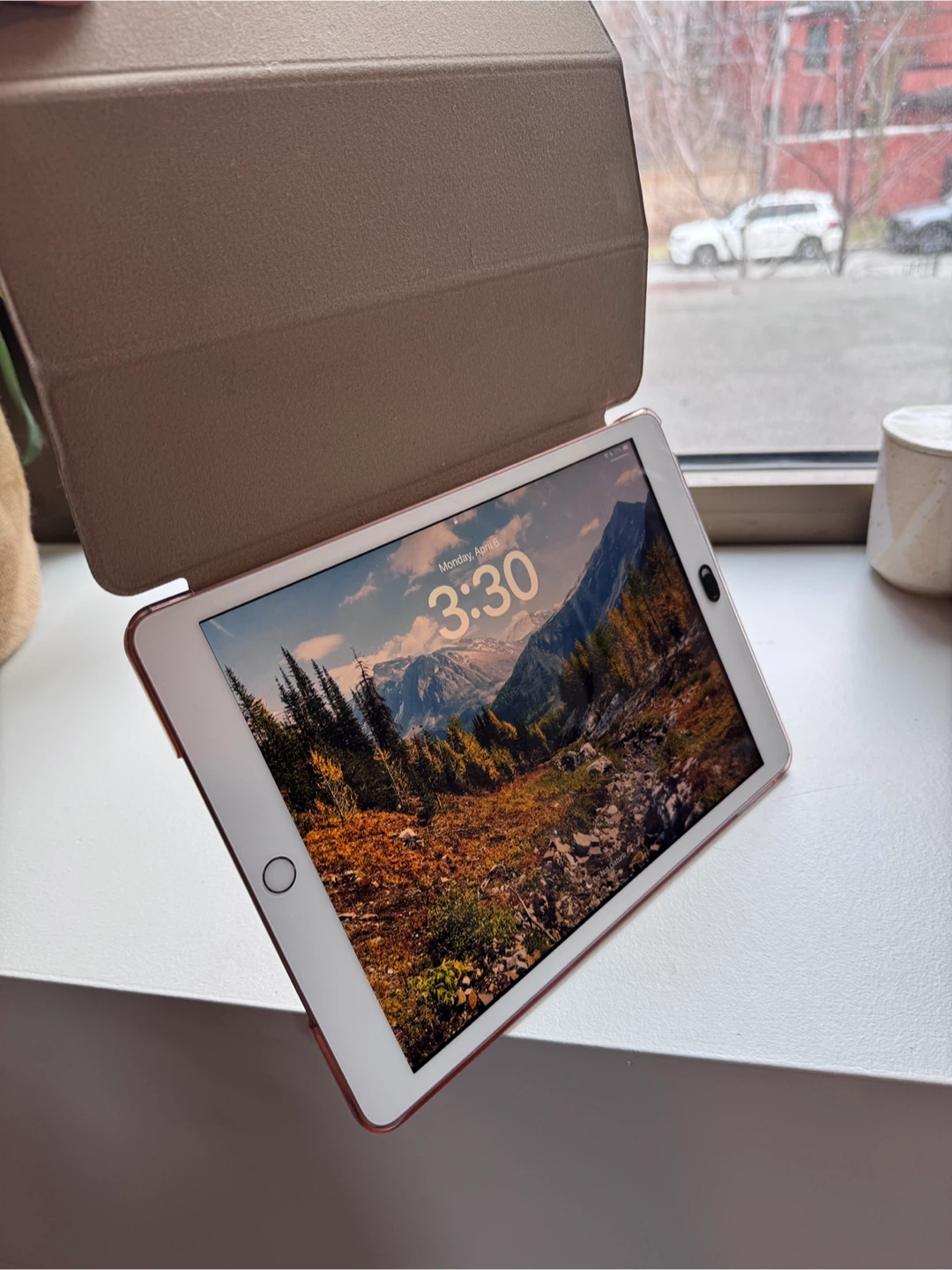Apple iPad 7th Generation 32GB Rose Gold