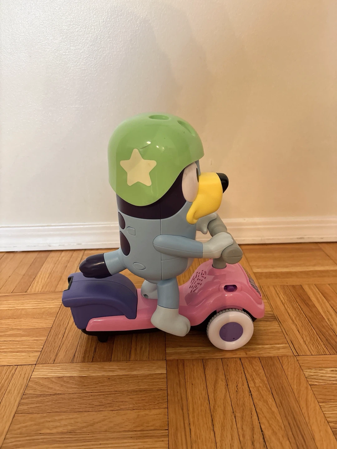 Bluey Scooter Toy - photo 4