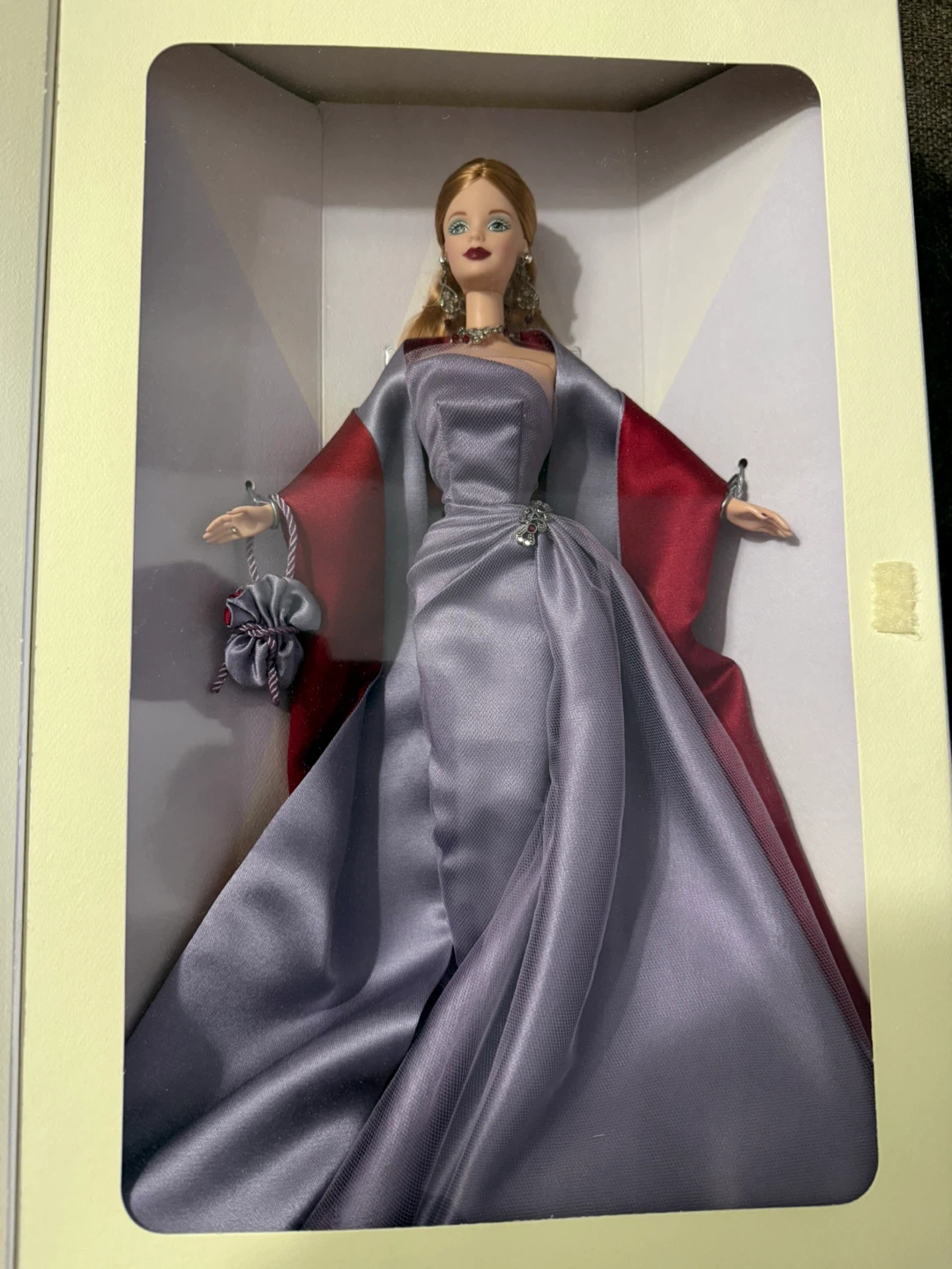Vera Wang Barbie Limited Edition Doll - photo 3