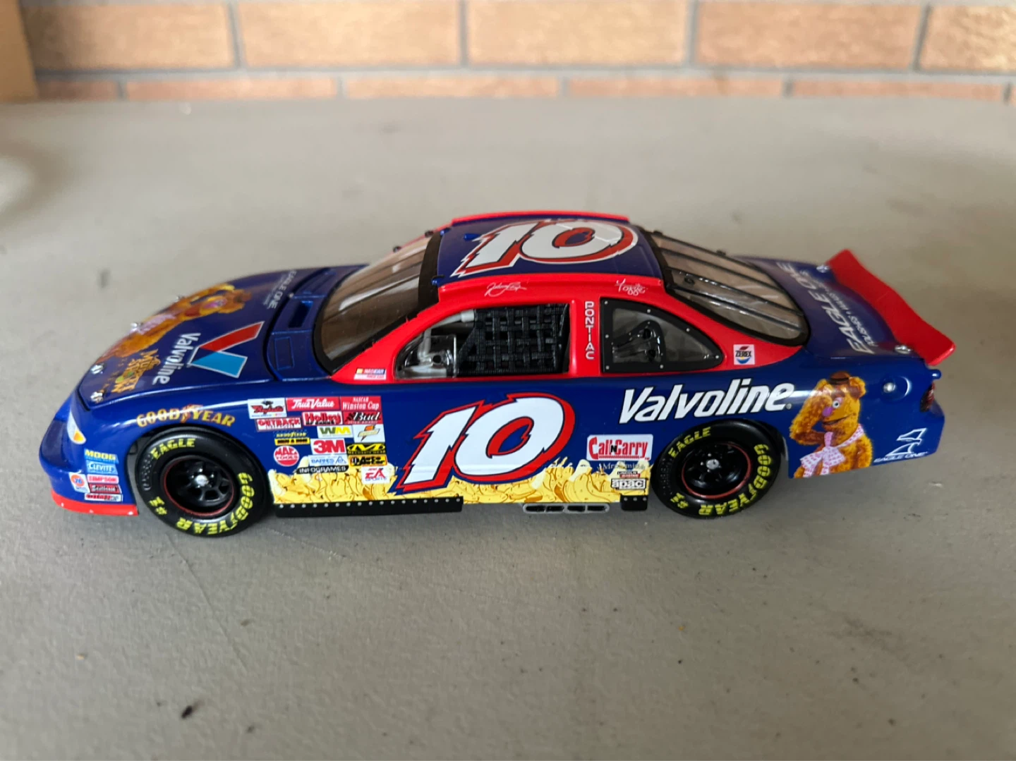 Action Racing Collectables 1:24 NASCAR Stock Car