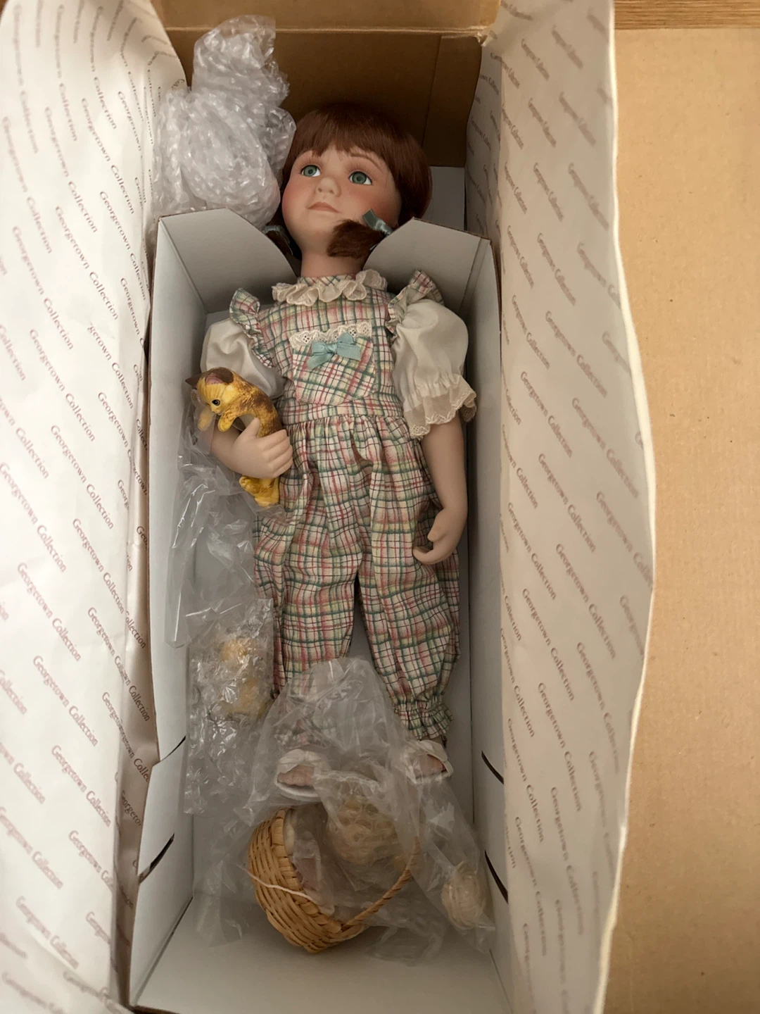 Samantha "Favorite Friends" Collection Doll with Accessories - photo 2