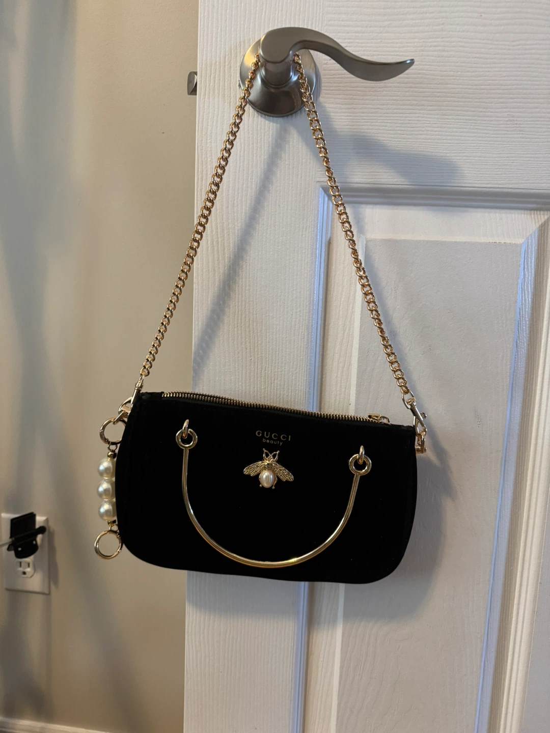 Black Velvet Gucci beauty Bee Clutch/Crossbody Bag - photo 2