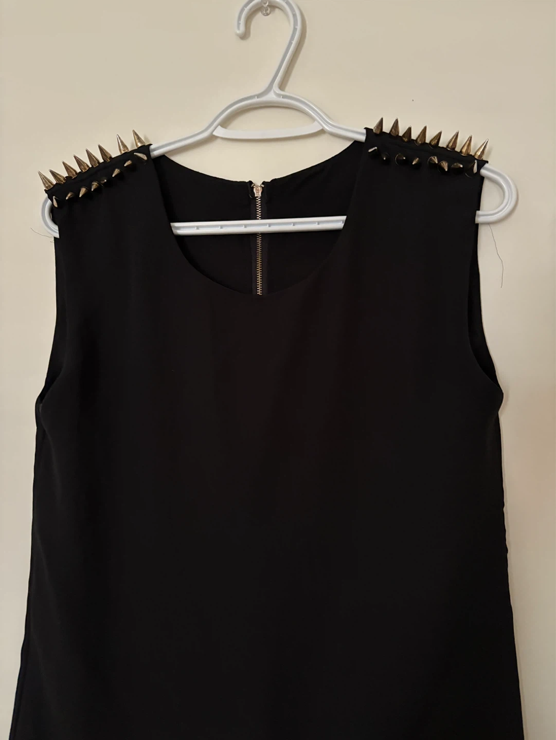 Spiked shoulder top - photo 2