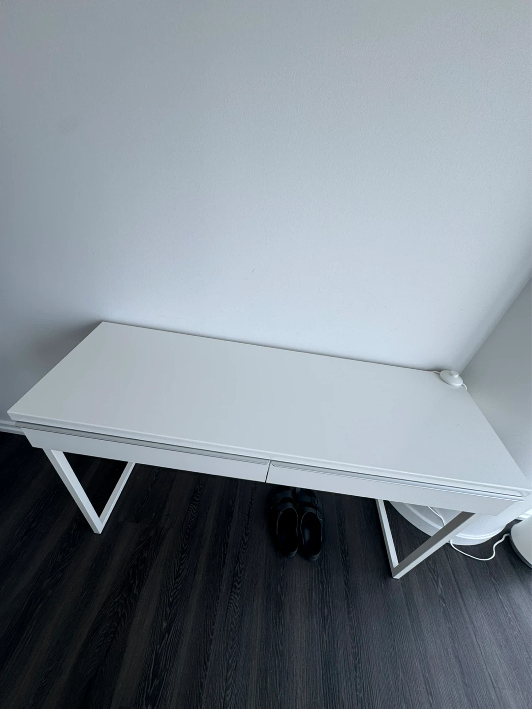 IKEA Besta Burs Desk - photo 2