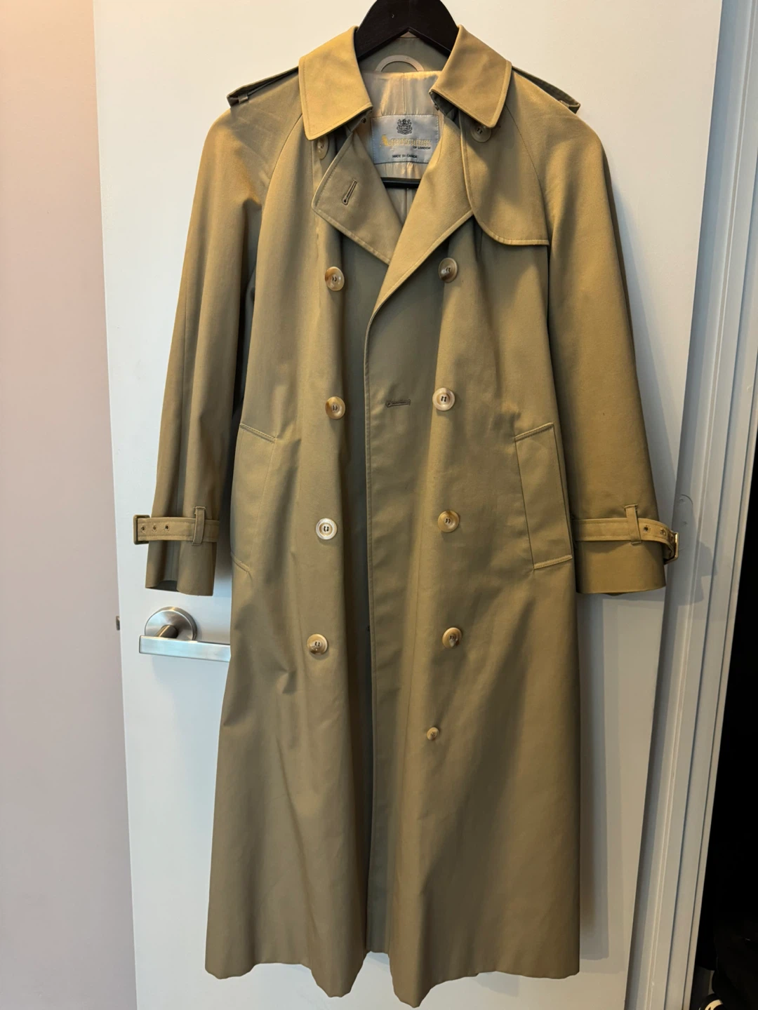 Vintage Aquascutum of London Trench Coat (Medium)