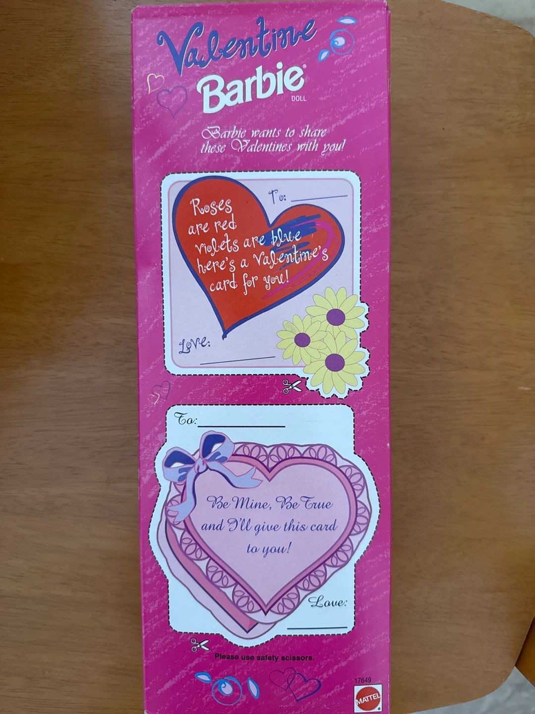 Valentine Barbie Special Edition Doll - photo 2