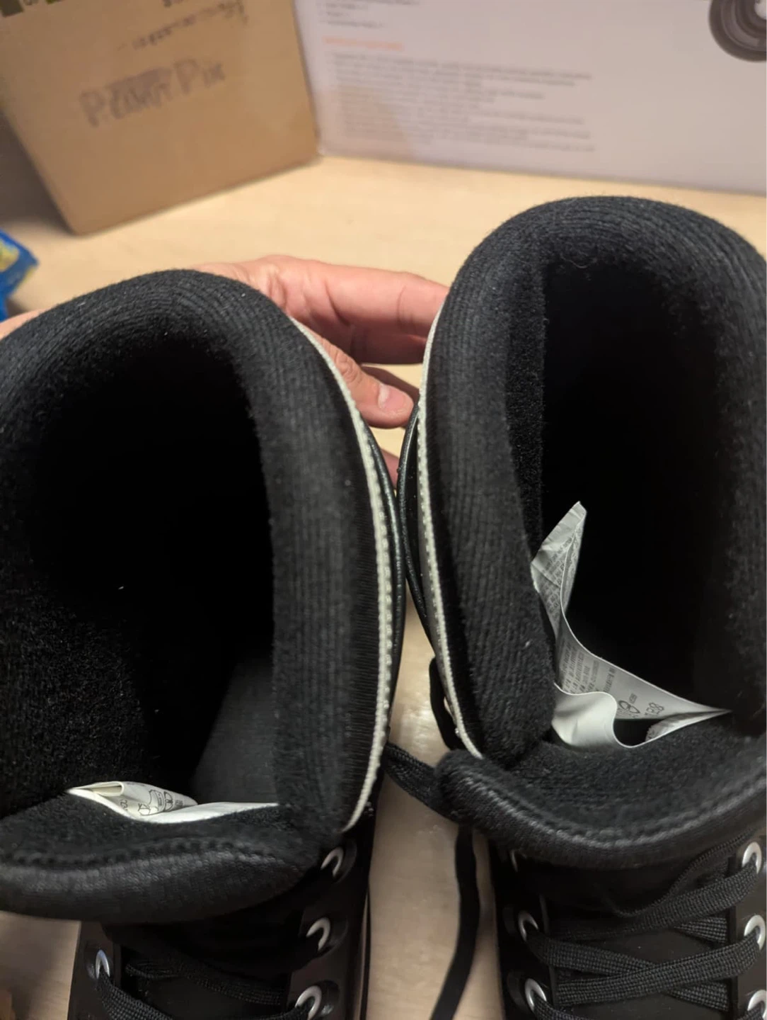 Ice skating shoes us 9.5  new - used once - photo 5