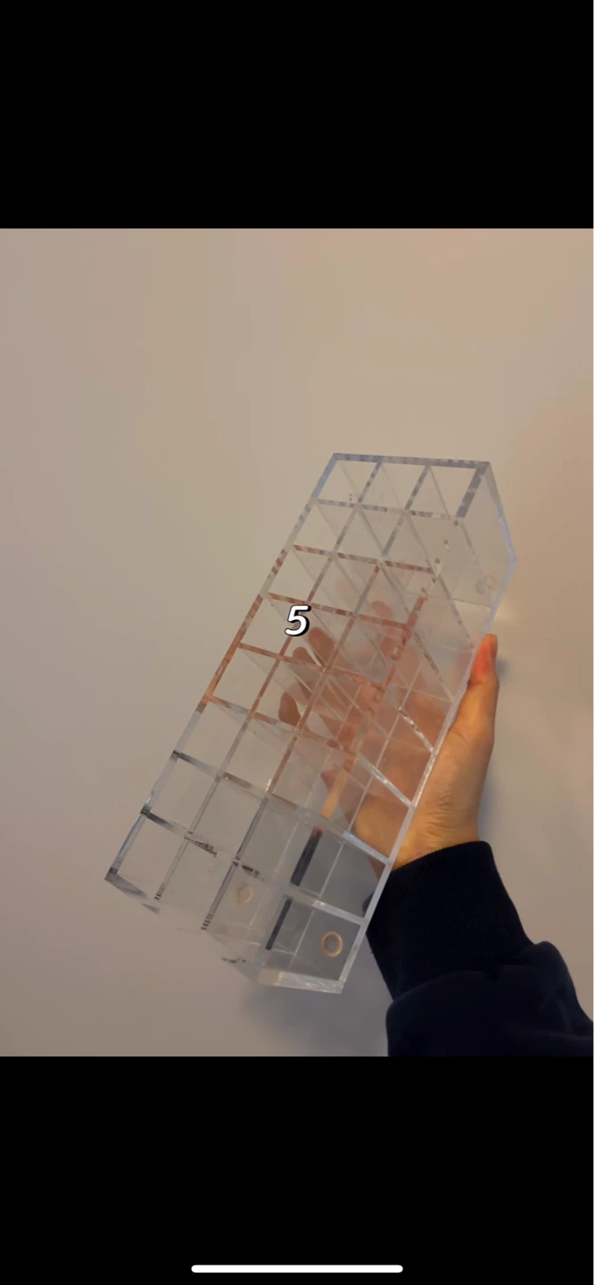 Free!! Clear Acrylic Makeup Organizer