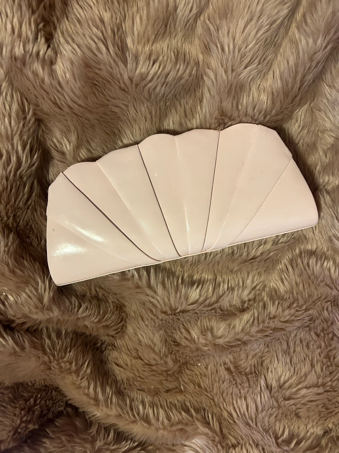 VINTAGE 1960 PALE PINK SEASHELL CLUTCH - photo 2