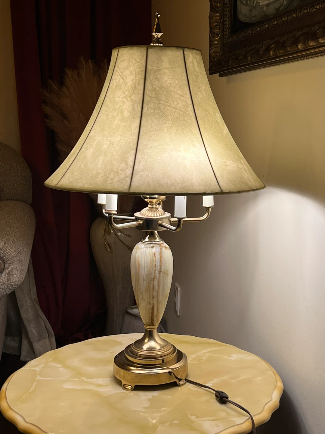 Beautiful pair of table lamps. Price for each