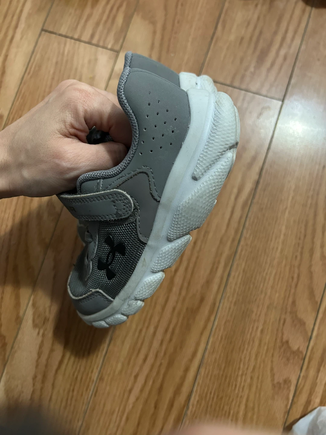 Under Armour Grey Toddler Shoes Size 9 - photo 5