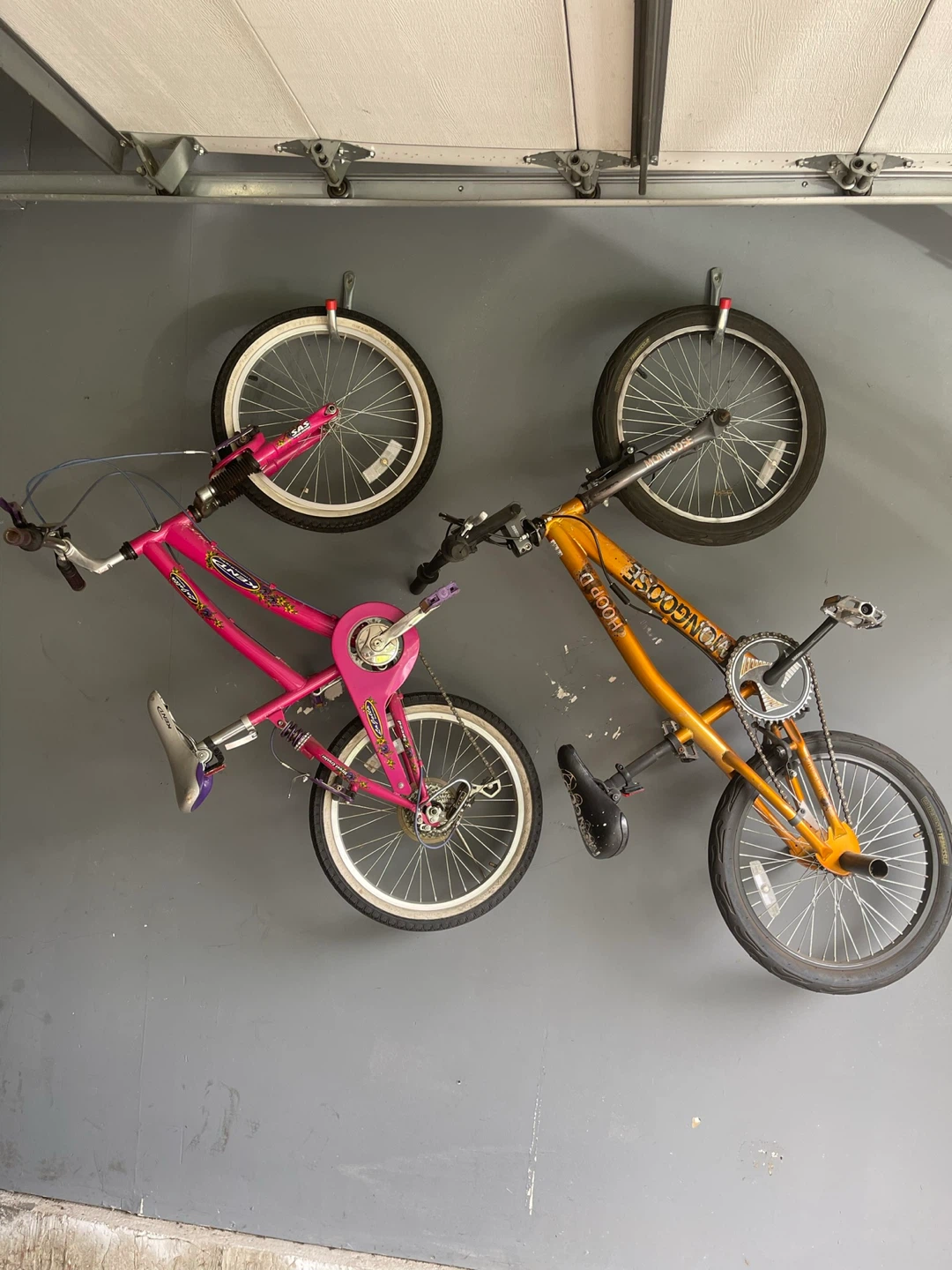 Kent 21-Speed Pink Bicycle & Mongoose - photo 2