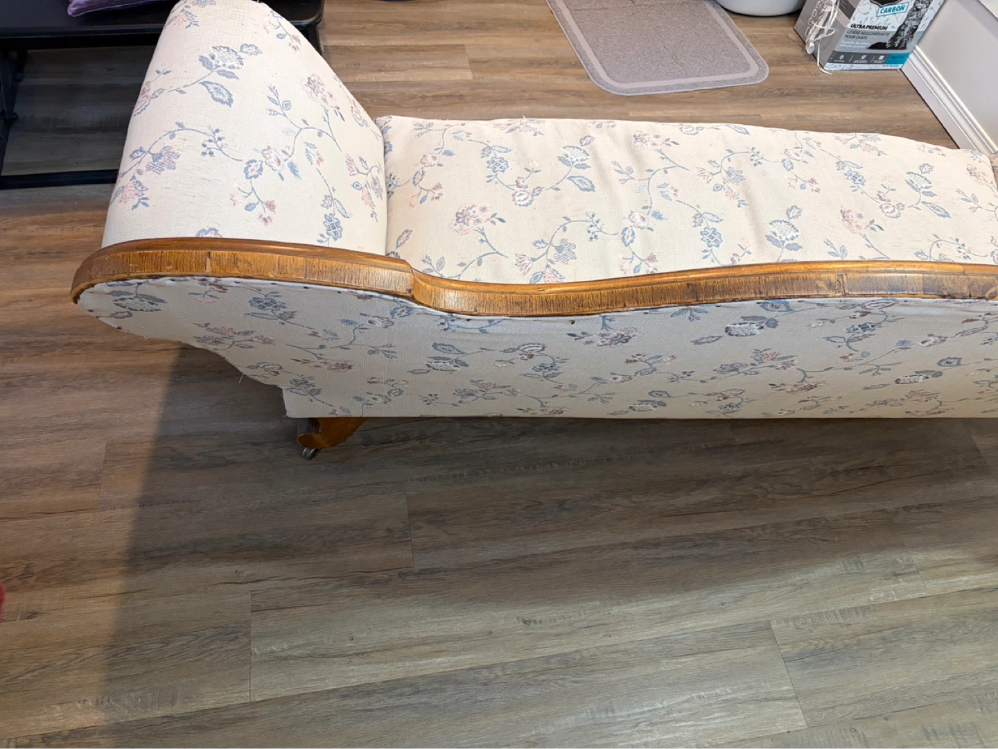 Antique  sofa- Victorian style with floral fabric - photo 5