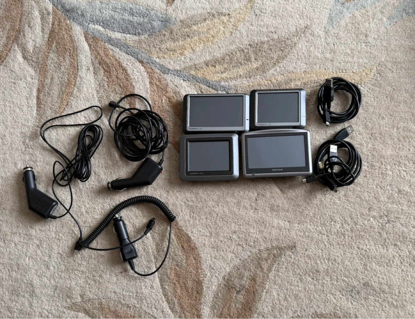 Garmin GPS Lot – Nuvi 260W / Nuvi 250 / Nuvi 550 / TomTom One XL - photo 2