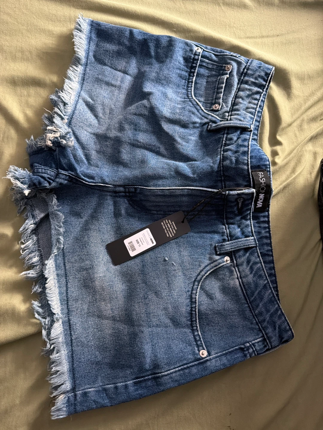 Fashion Nova Denim Cutoff Shorts - Size Large - photo 2