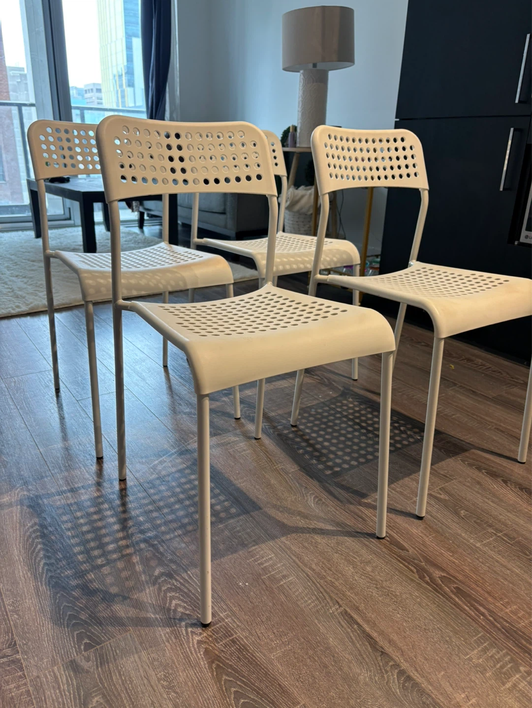 Set of 4 White IKEA Stackable Chairs - photo 4