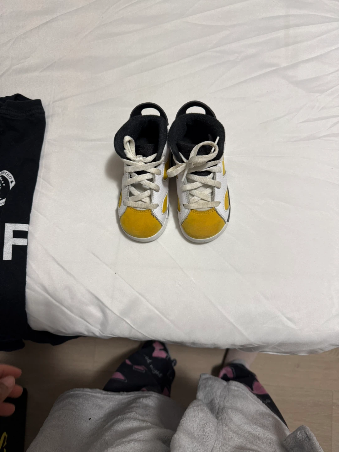 Jordan 6 Toddler Shoes White Yellow Black - photo 2