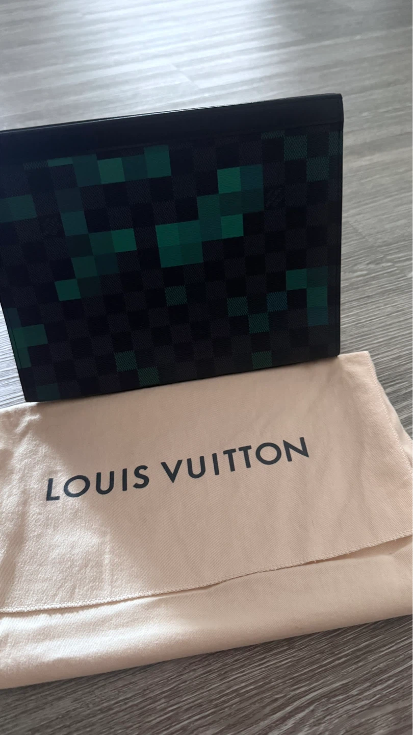 Louis Vuitton Damier Pixel Pouch - photo 2